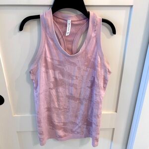 Athleta. Momentum seamless tank. Small. Pink pattern.